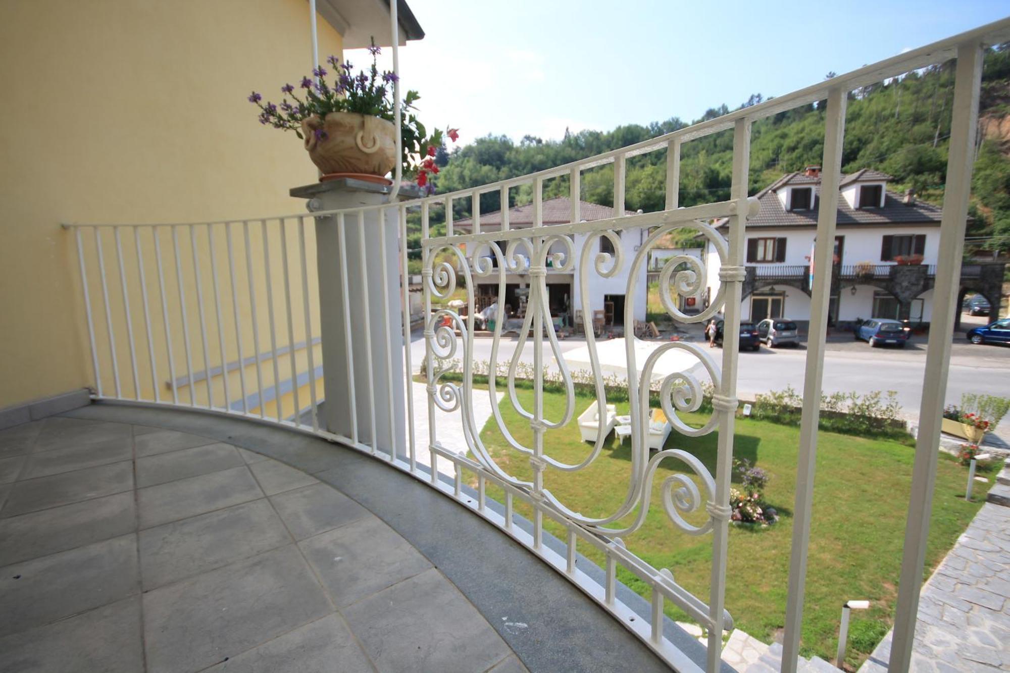 Affittacamere Bel Sole Borghetto di Vara Exterior foto